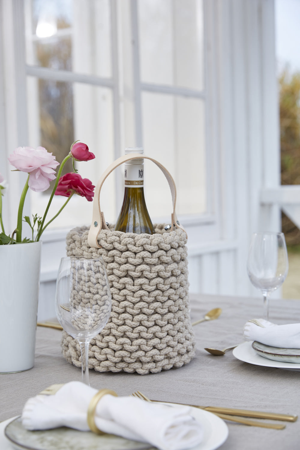 Bottle Bag mit Lederhenkel, beige